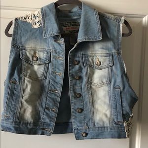 Denim cropped vest